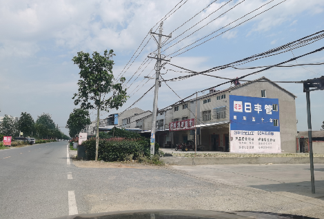 罗平如何能保证墙体广告的醒目性？